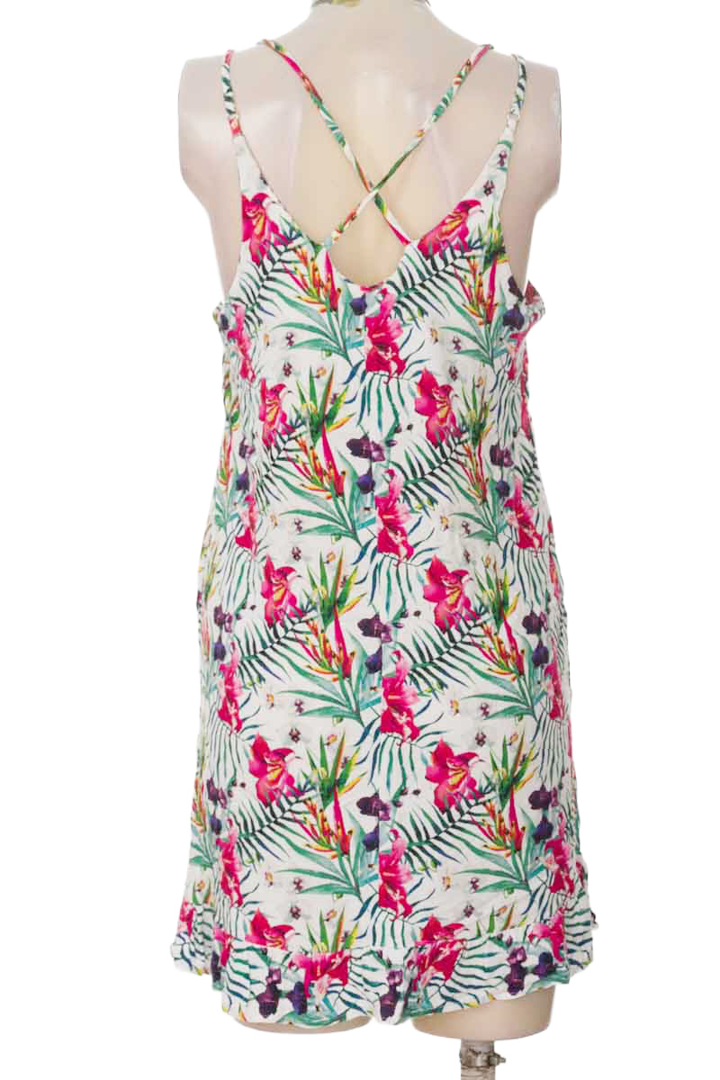 Vestido / Enterizo color Blanco - Basement