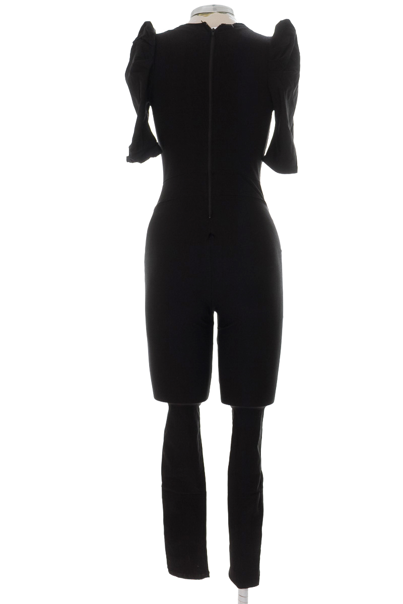 Vestido / Enterizo color Negro - Closeando