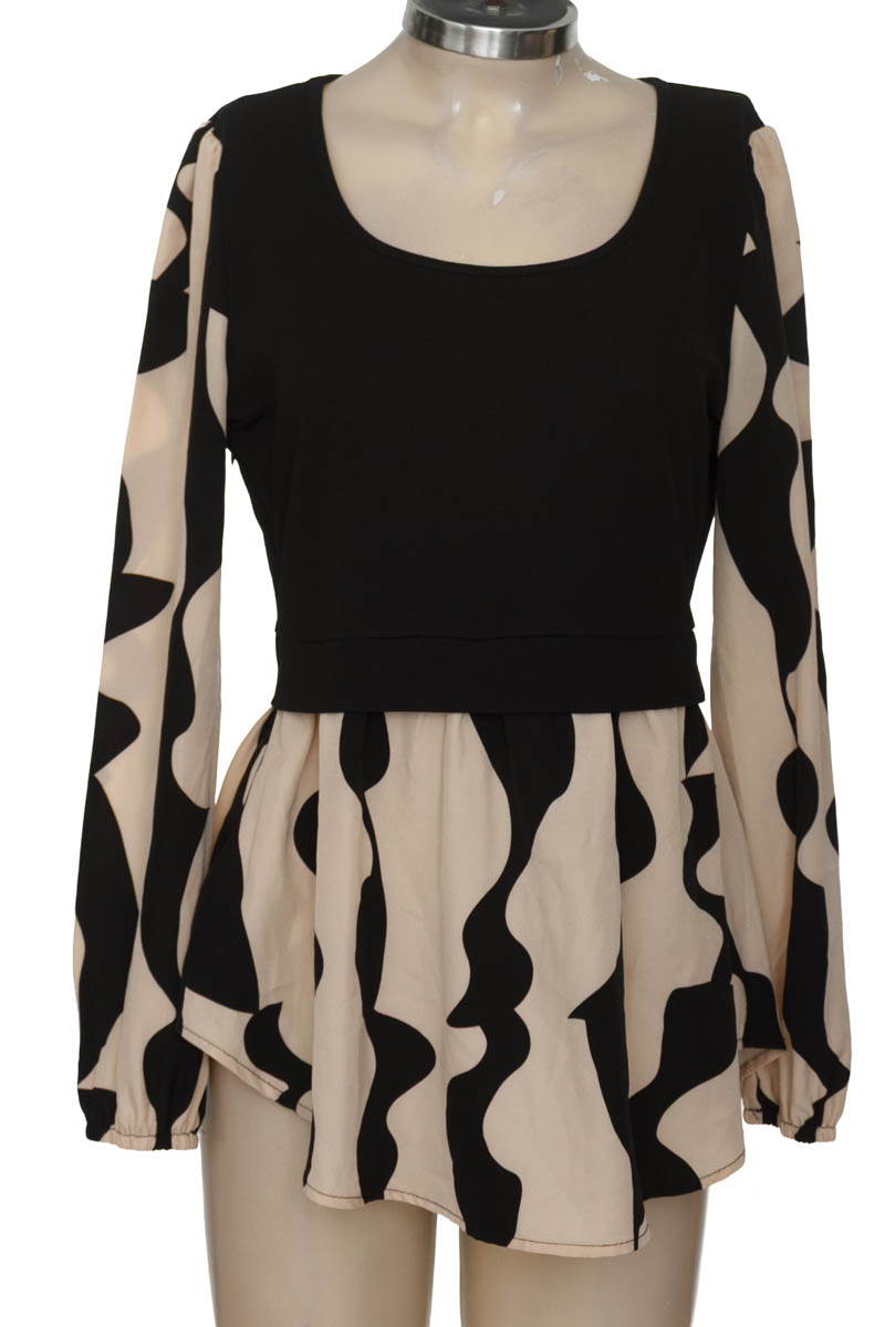 Blusa color Negro - Closeando