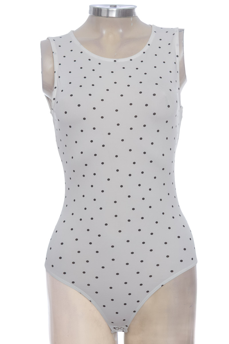 Top / Camiseta color Blanco - Closeando
