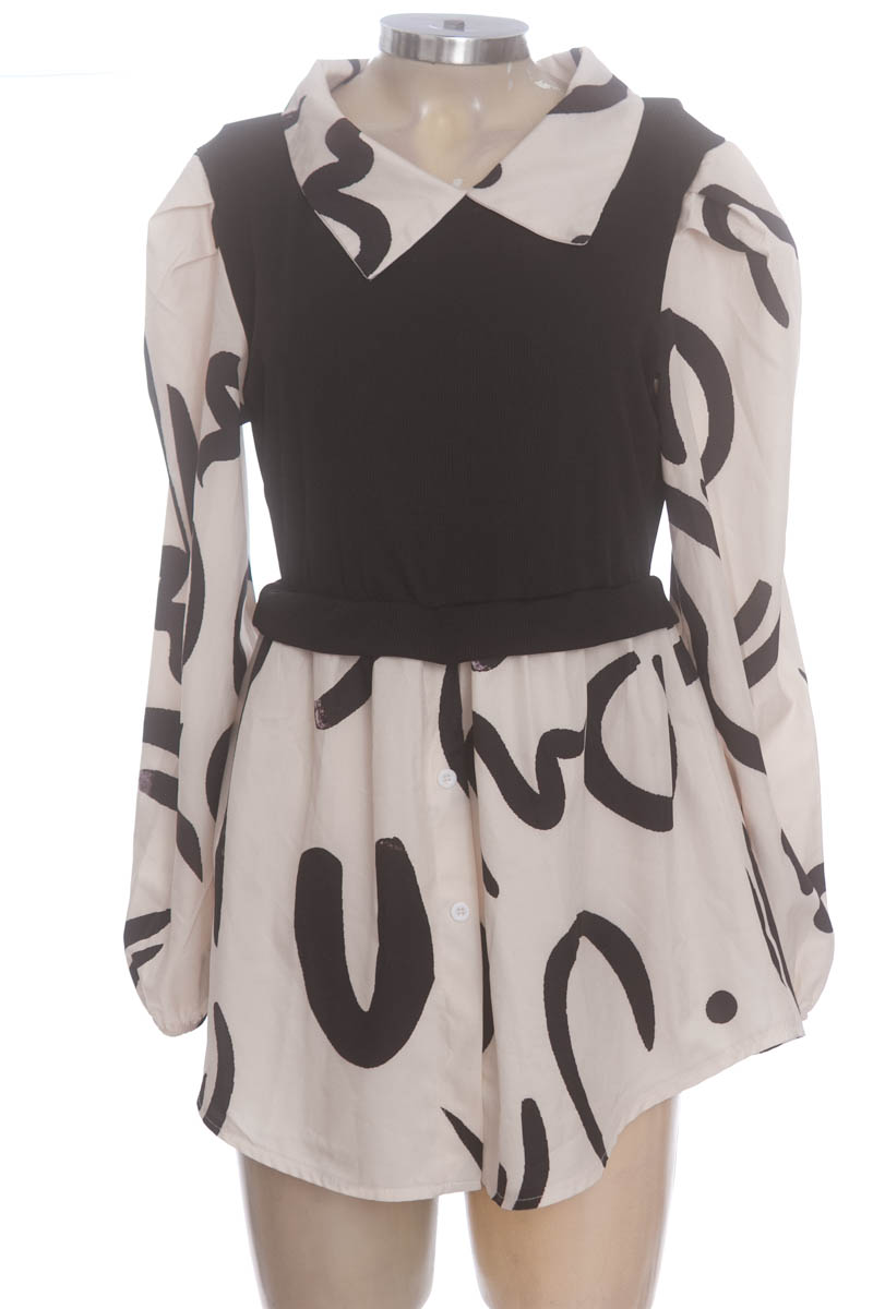 Vestido / Enterizo color Beige - Closeando