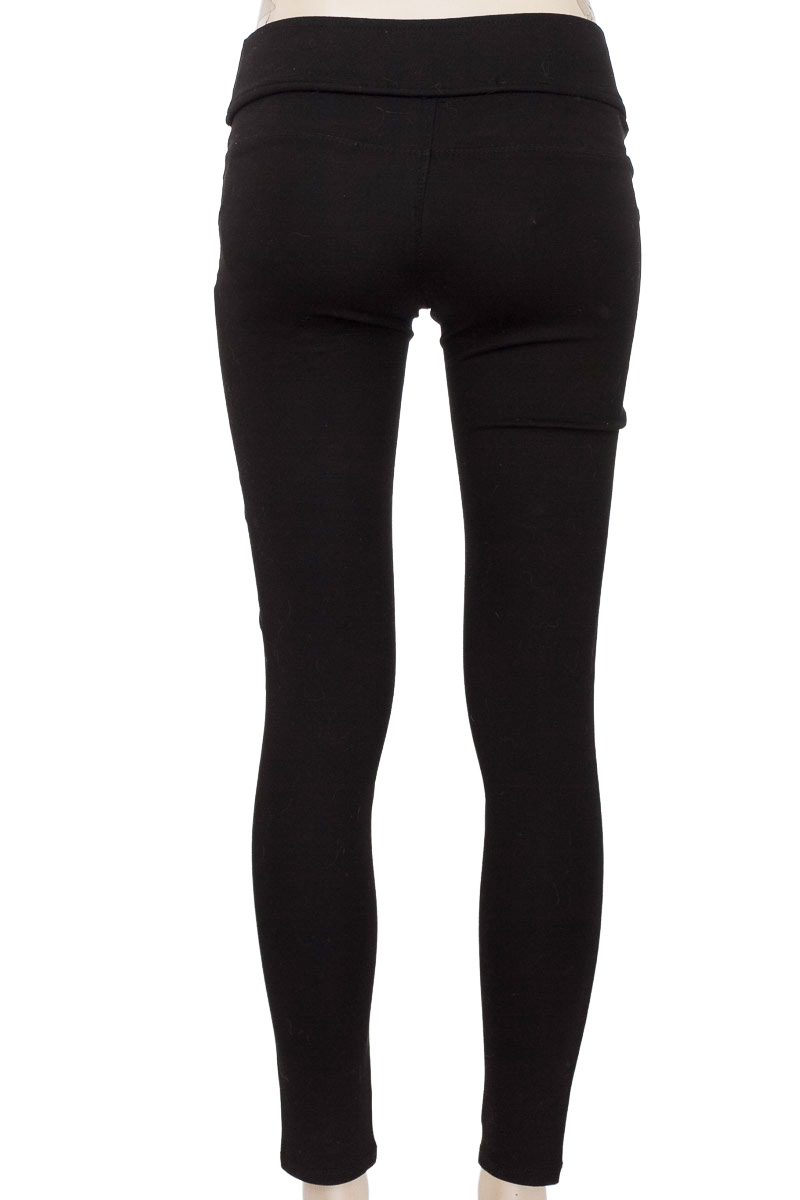 Pantalones color Negro - Closeando