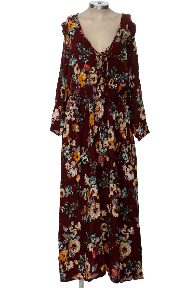 Vestido / Enterizo color Vinotinto - Esequisele