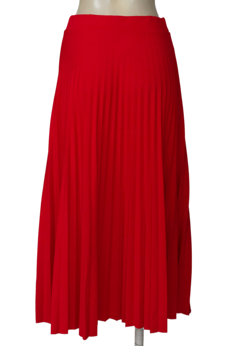Falda color Rojo - Closeando