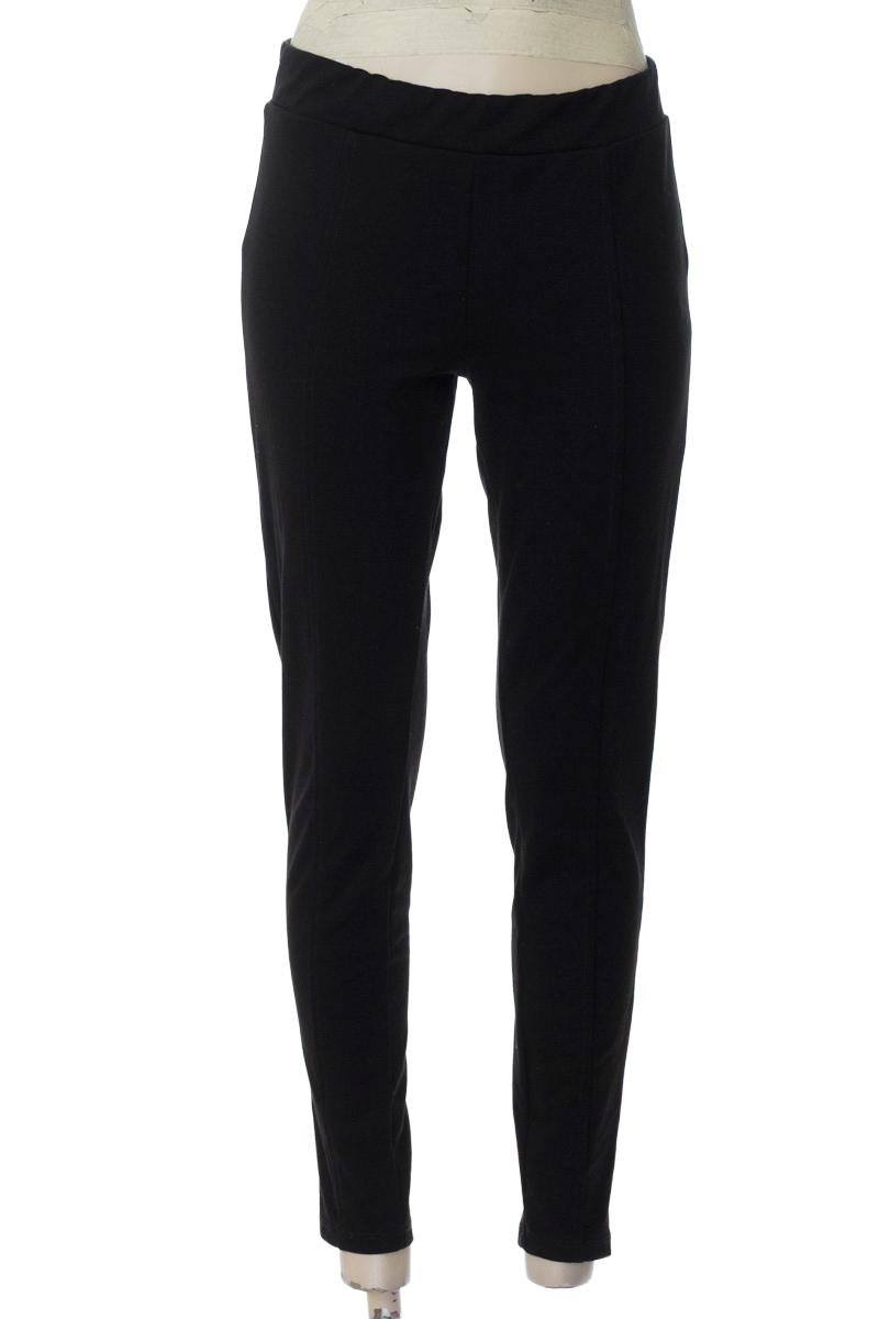 Pantalones color Negro - Arkitect