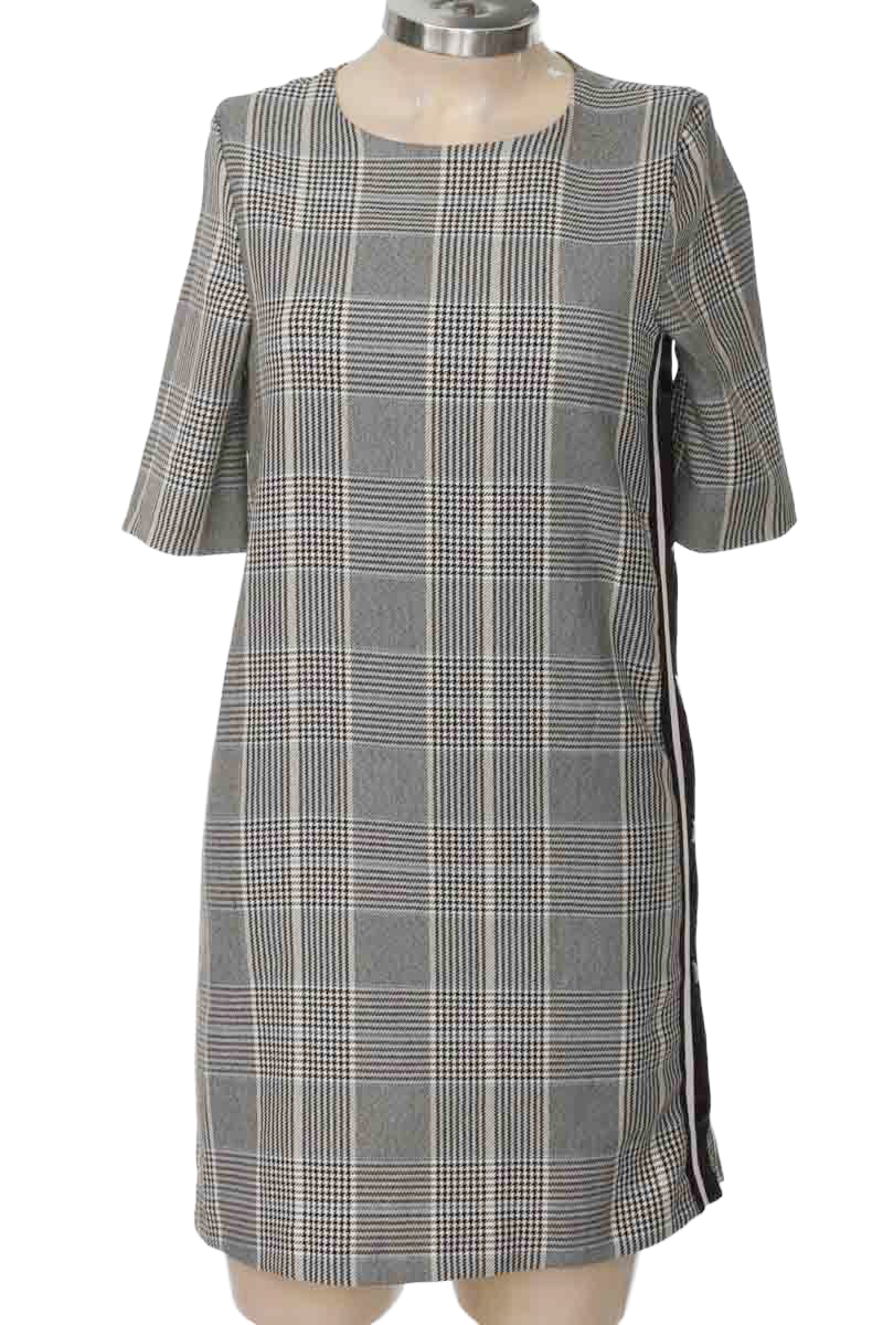 Vestido / Enterizo color Negro - Zara