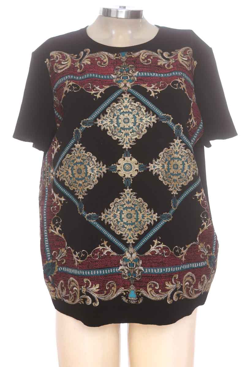 Top / Camiseta color Negro - Zara