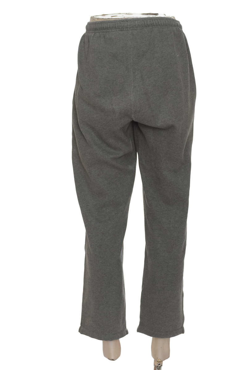 Ropa Deportiva color Gris - Nike