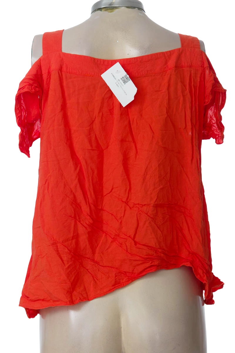 Top / Camiseta color Naranja - Closeando