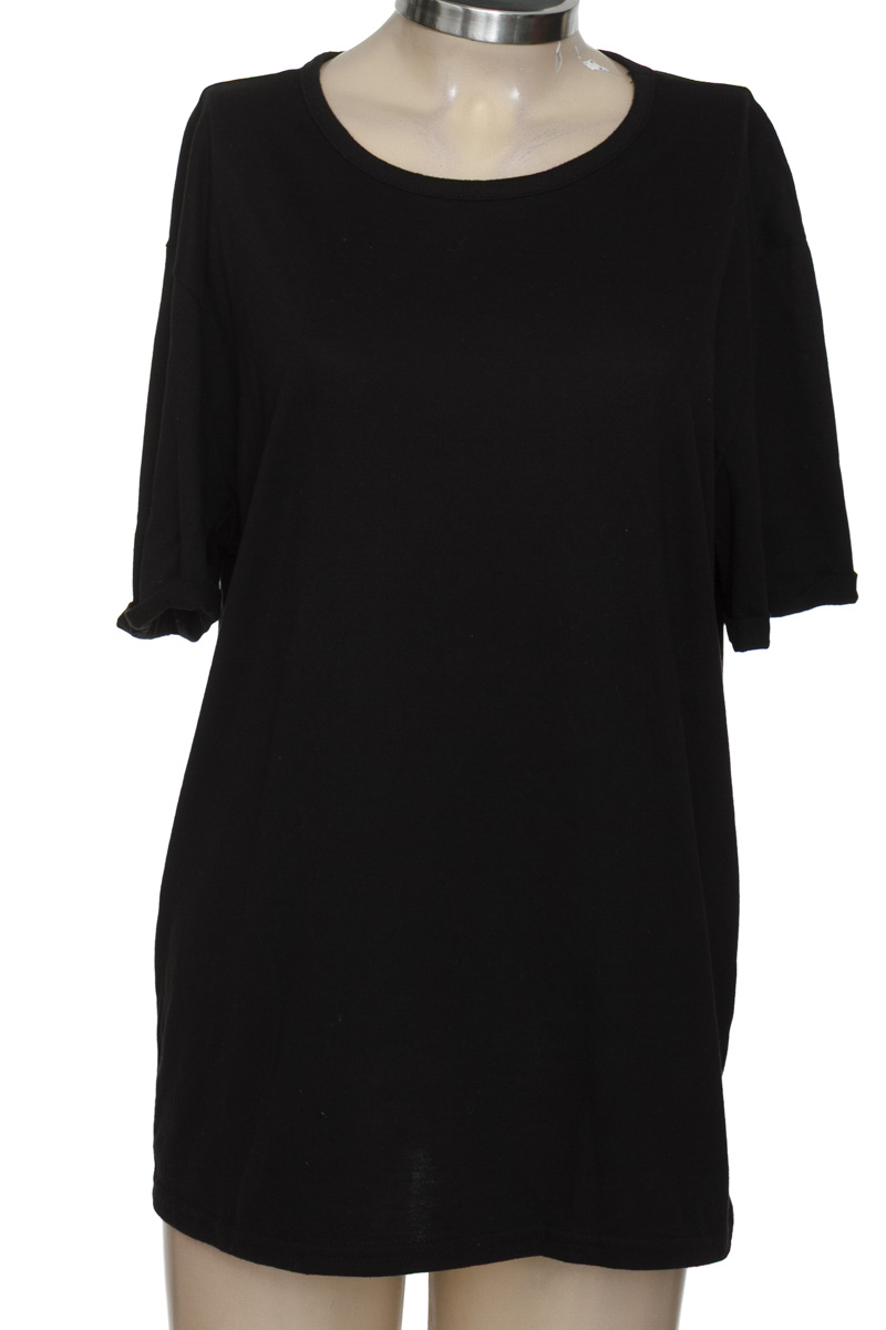 Top / Camiseta color Negro - Real Human