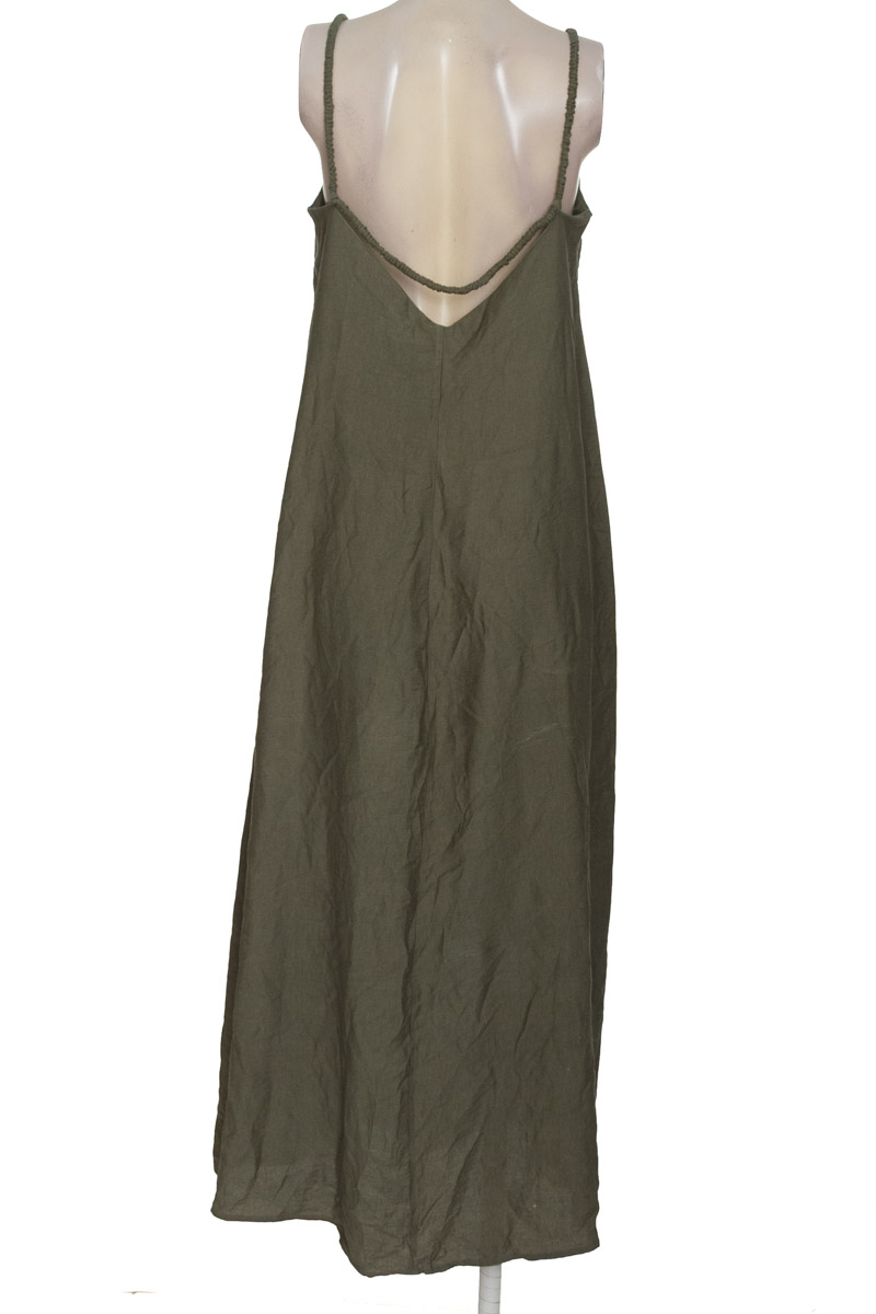 Vestido / Enterizo color Verde - Closeando