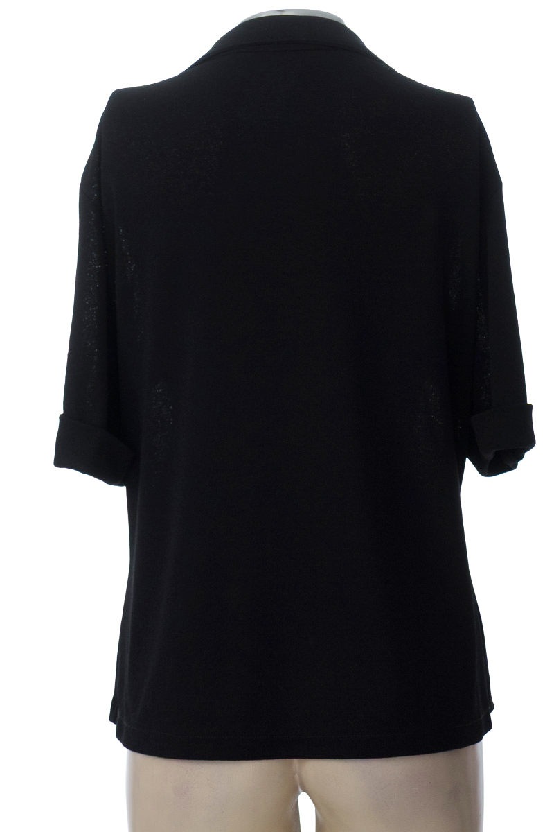 Blusa color Negro - Closeando