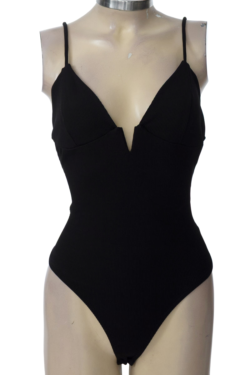 Top / Camiseta color Negro - Bershka