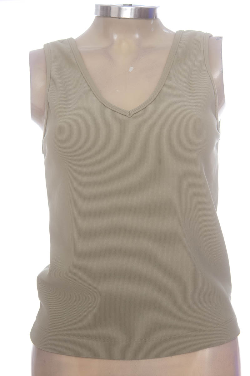 Top / Camiseta color Verde - Basement