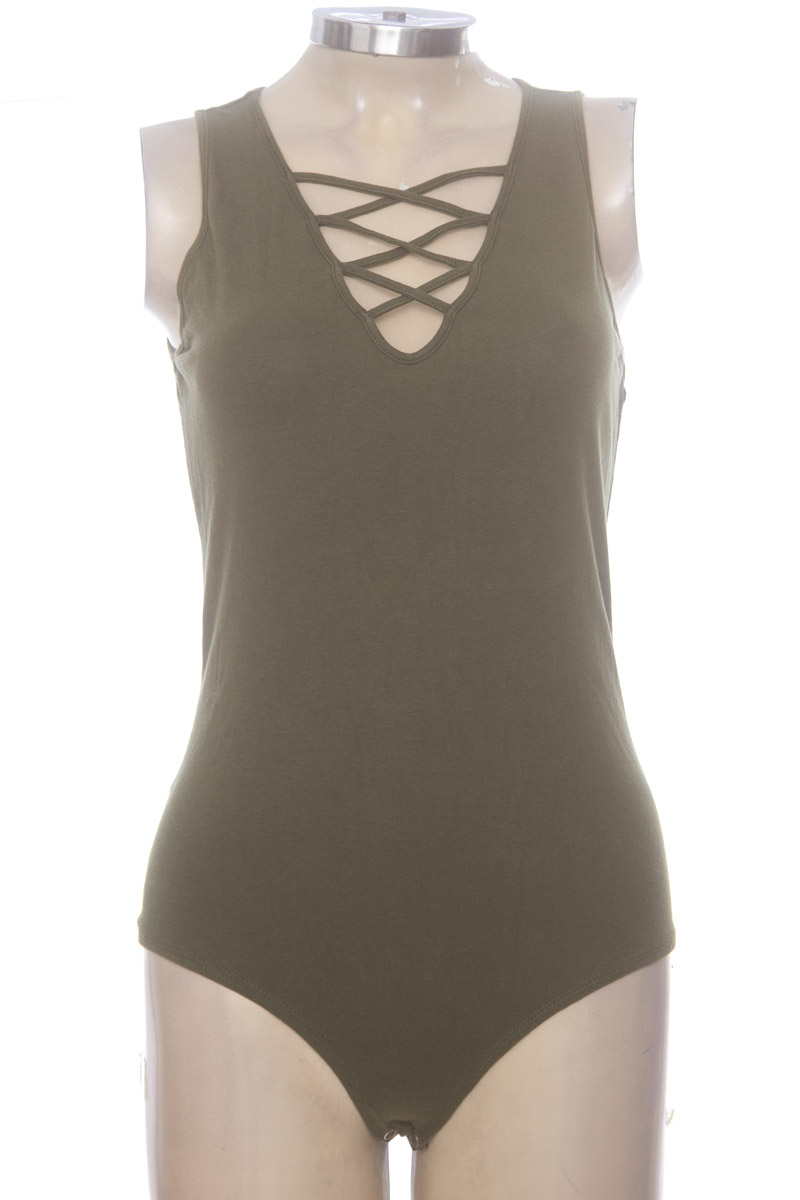 Top / Camiseta color Verde - Leonisa