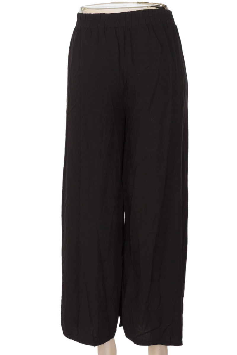 Pantalones color Negro - Mossimo