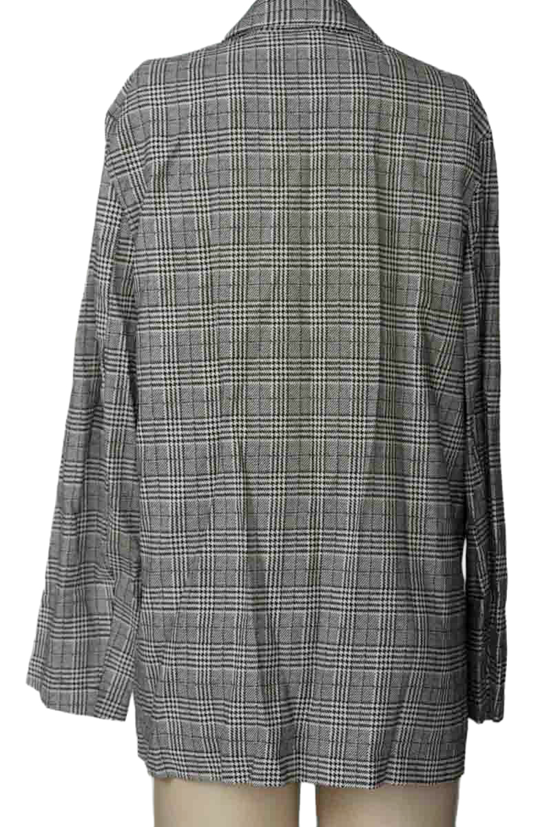 Chaqueta / Abrigo color Gris - Closeando