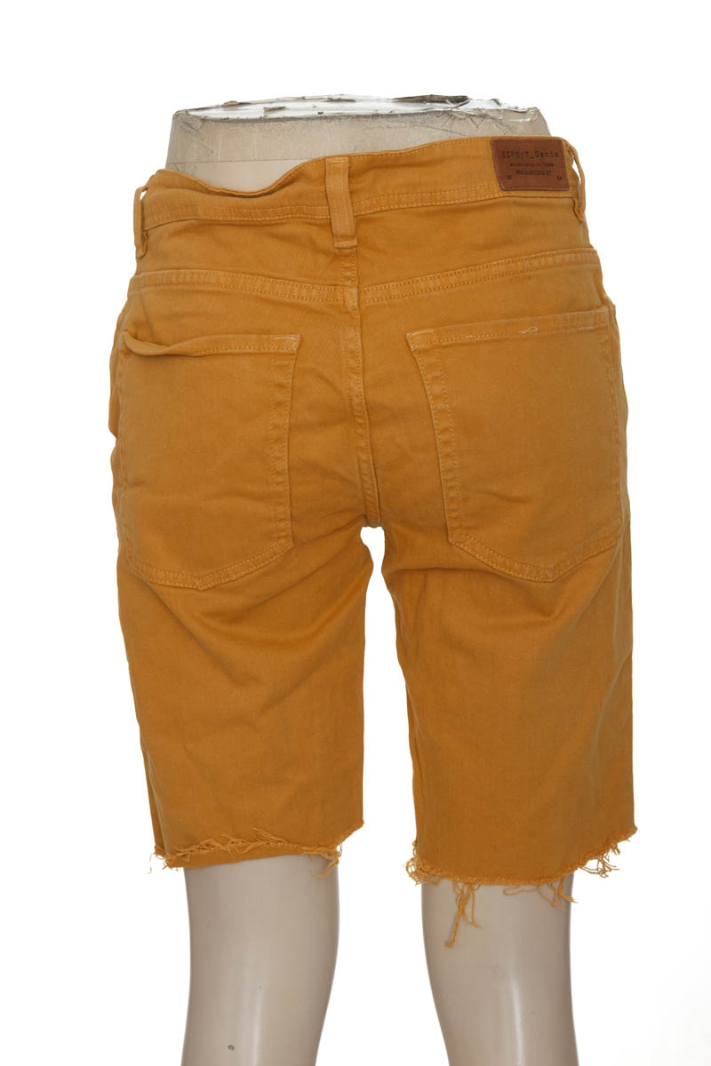 Bermuda - Pantaloneta color Mostaza - Esprit