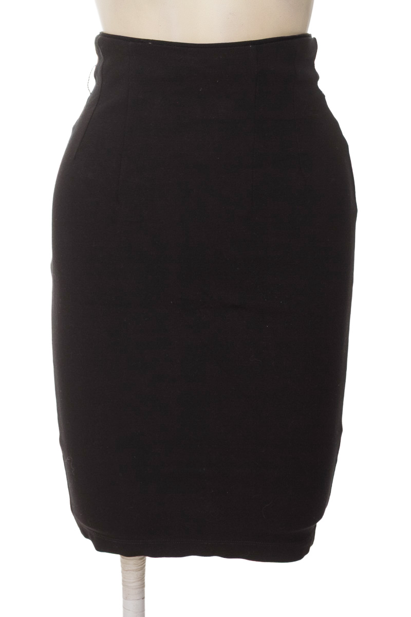 Falda color Negro - Studio F