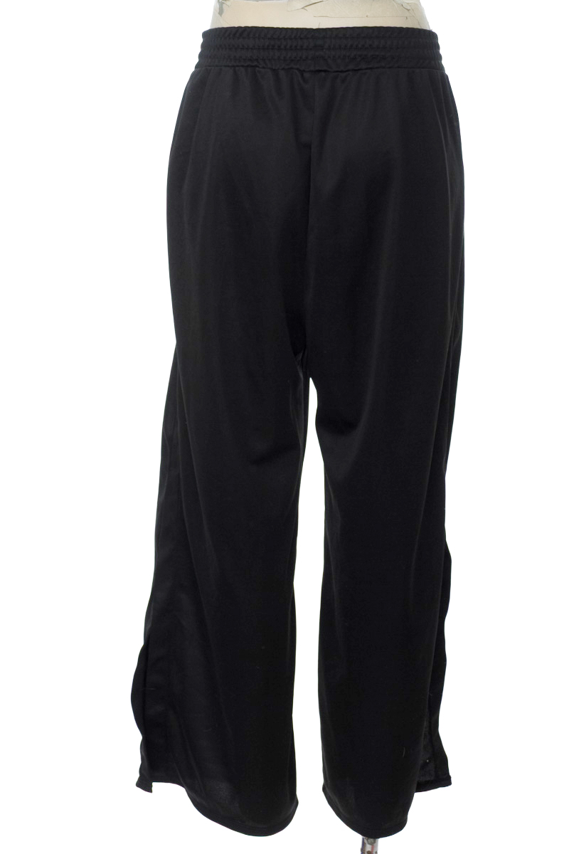 Pantalones color Negro - Real Human