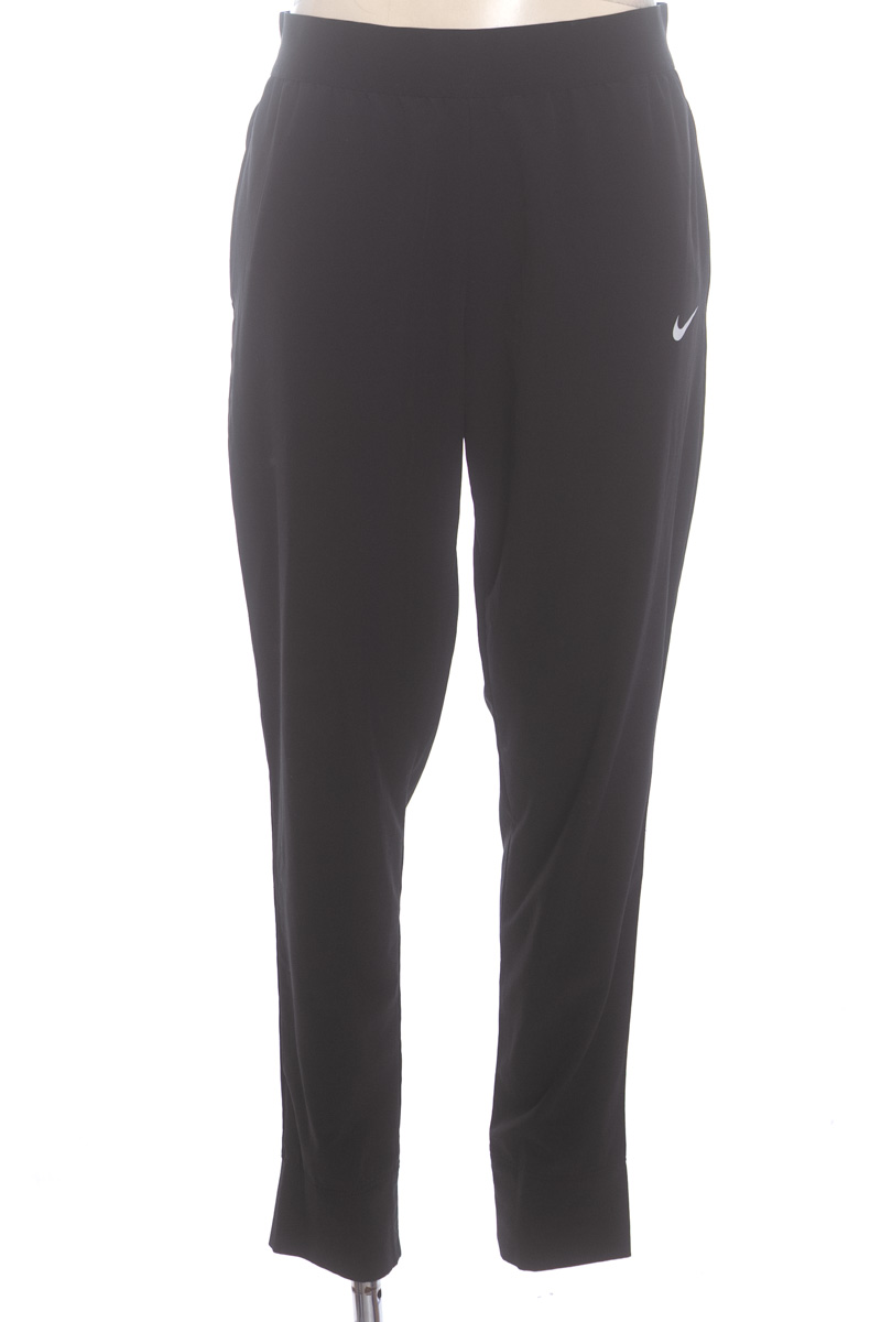 Ropa Deportiva / Salida de Baño color Negro - Nike