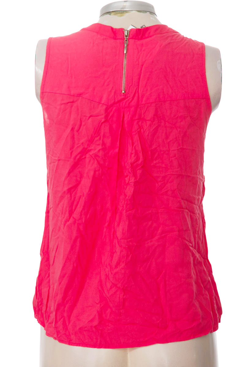 Top / Camiseta color Fucsia - NAF NAF