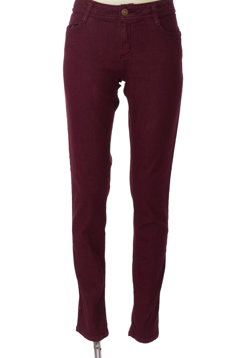 Pantalones color Vinotinto - Leonisa