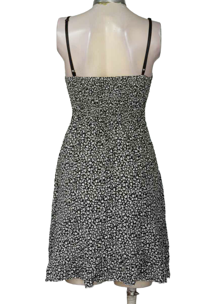 Vestido / Enterizo color Negro - Closeando