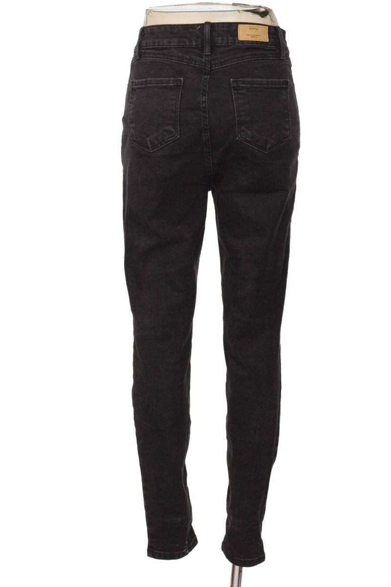 Pantalones color Negro - Koaj