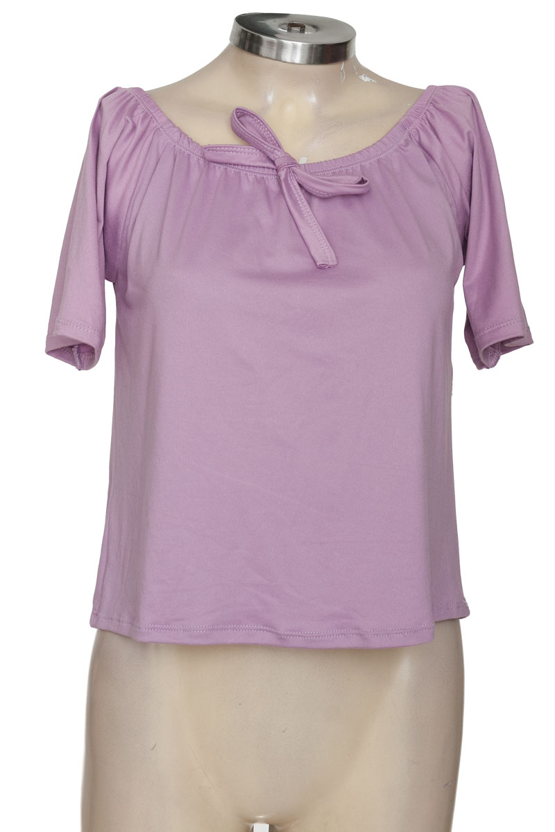 Top / Camiseta color Morado - Closeando