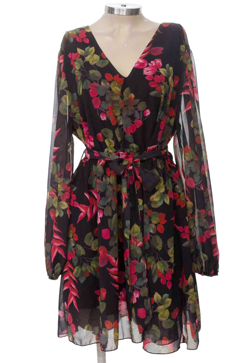 Vestido / Enterizo color Negro - Closeando