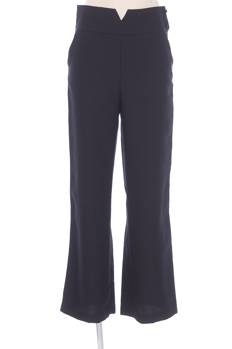 Pantalón color Negro - NAF NAF | Closeando ®