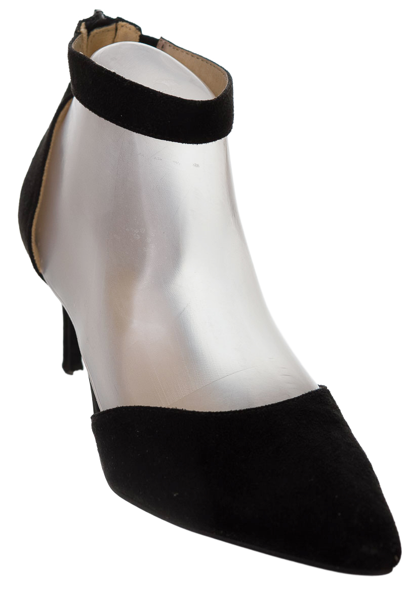 Zapatos color Negro - CL By Laundry