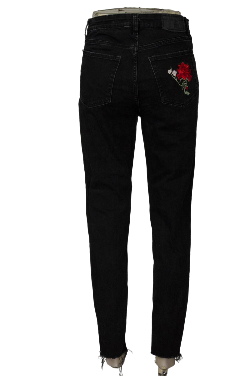 Pantalones color Negro - Divided by H&M