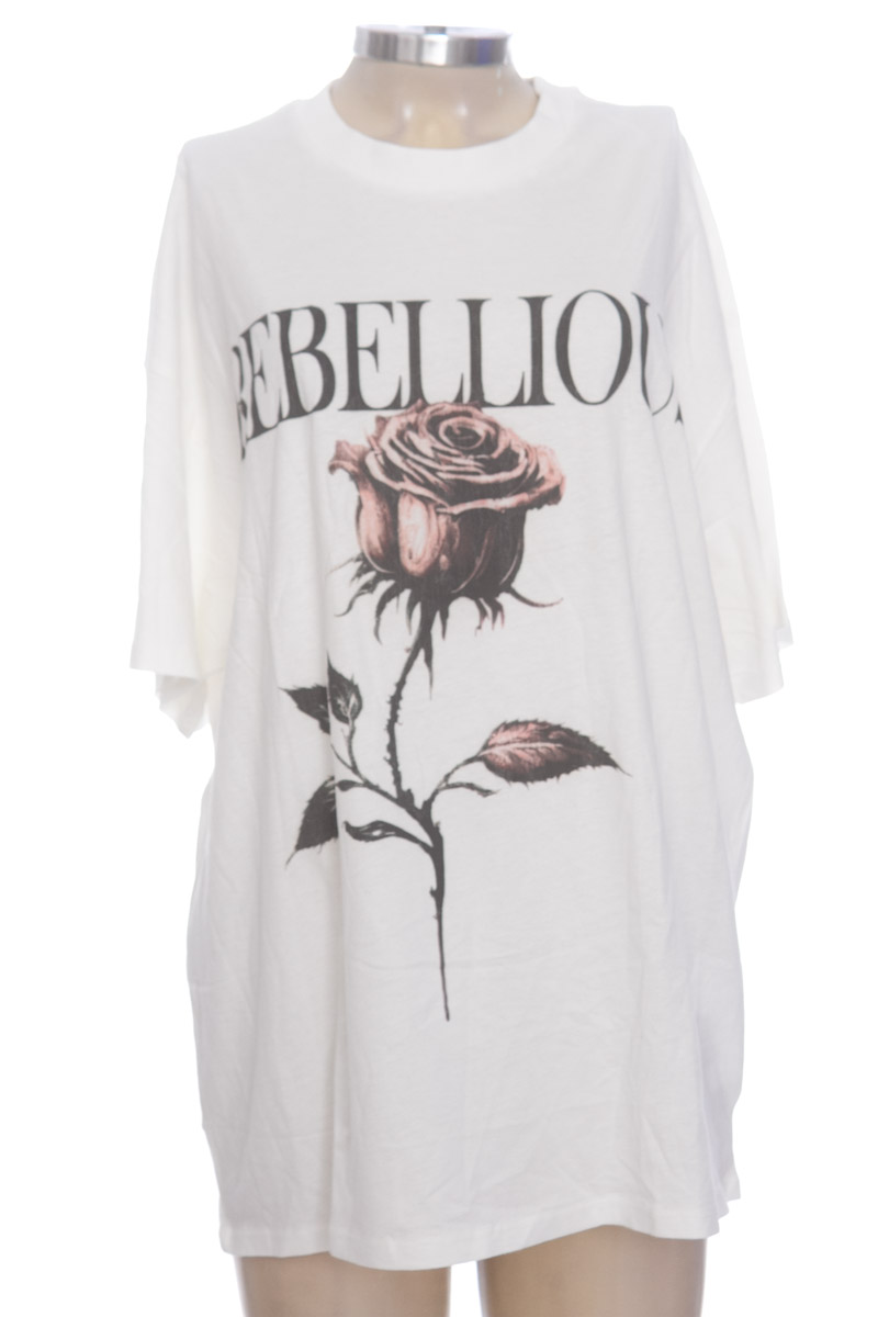 Top / Camiseta color Blanco - Divided by H&M