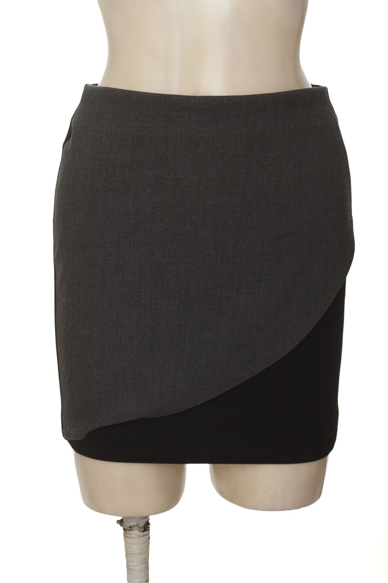 Falda color Negro - Forever 21
