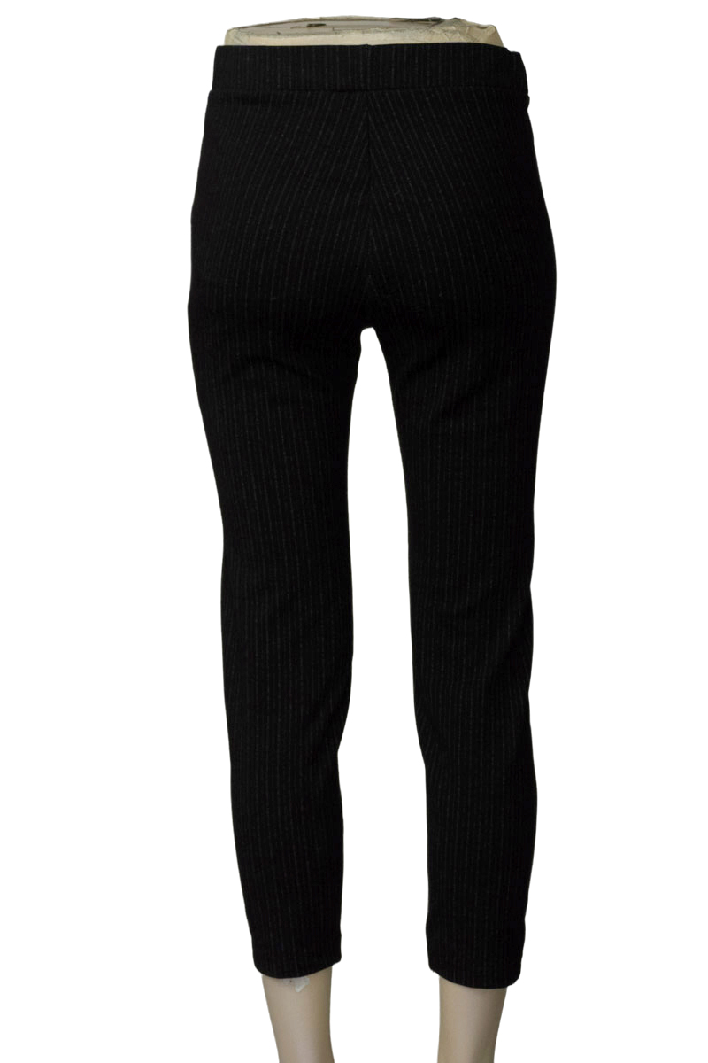 Pantalones color Negro - Closeando