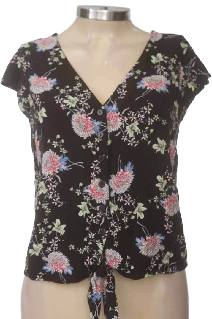 Top / Camiseta color Negro - Closeando