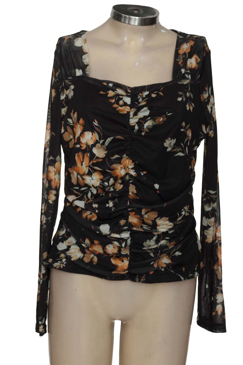Blusa color Negro - Closeando