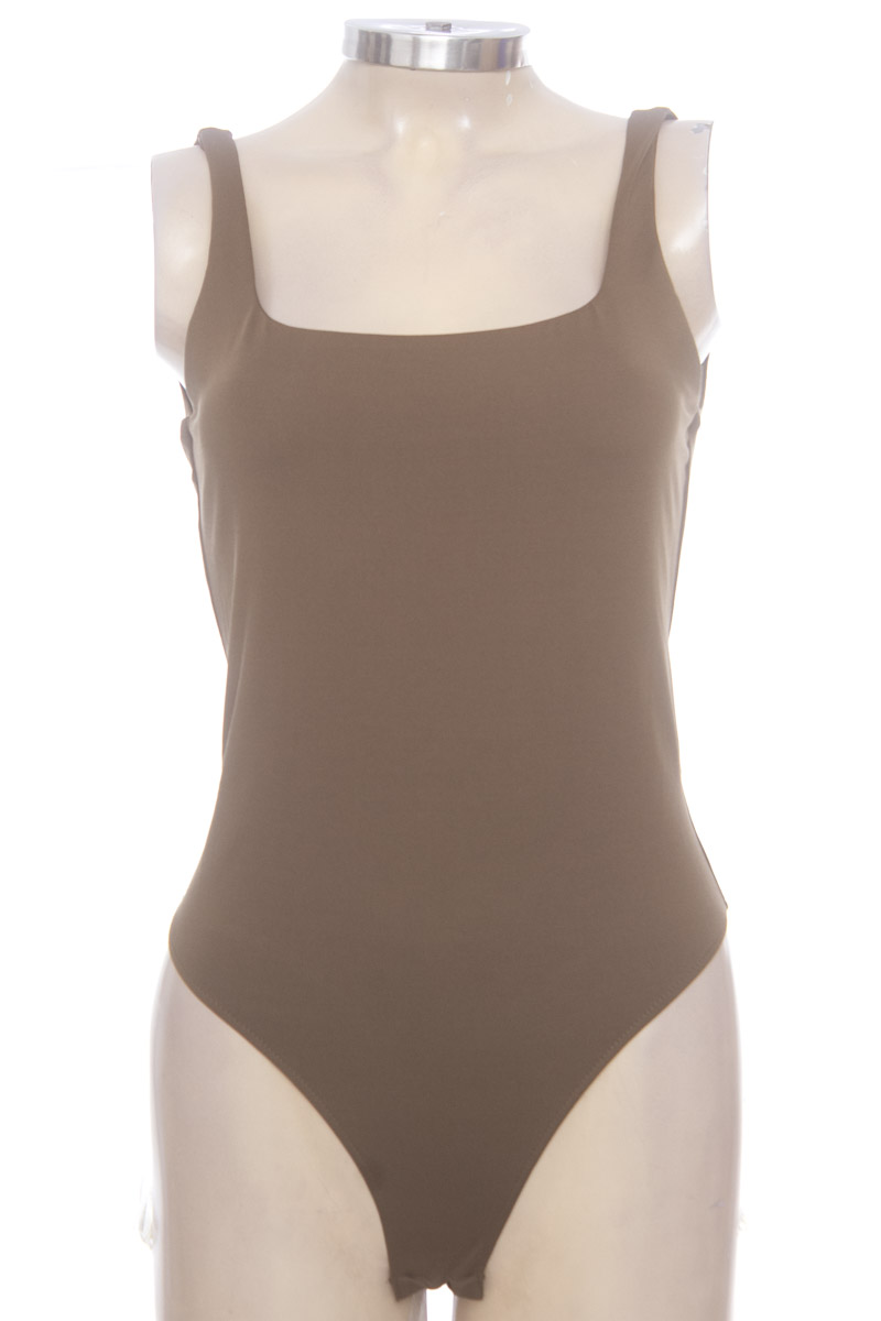 Top / Camiseta color Verde - Divided by H&M