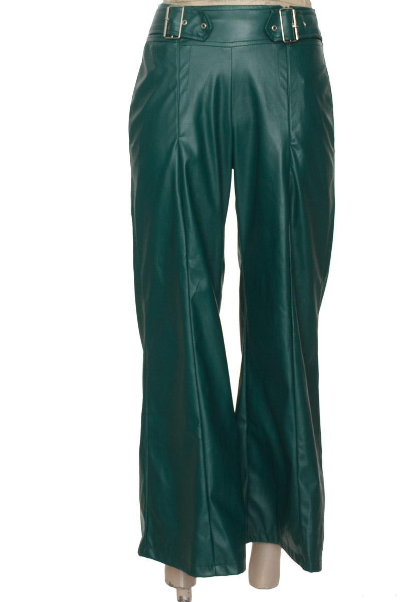 Pantalones color Verde - Closeando