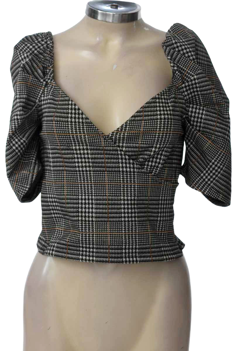 Top / Camiseta color Negro - ELA