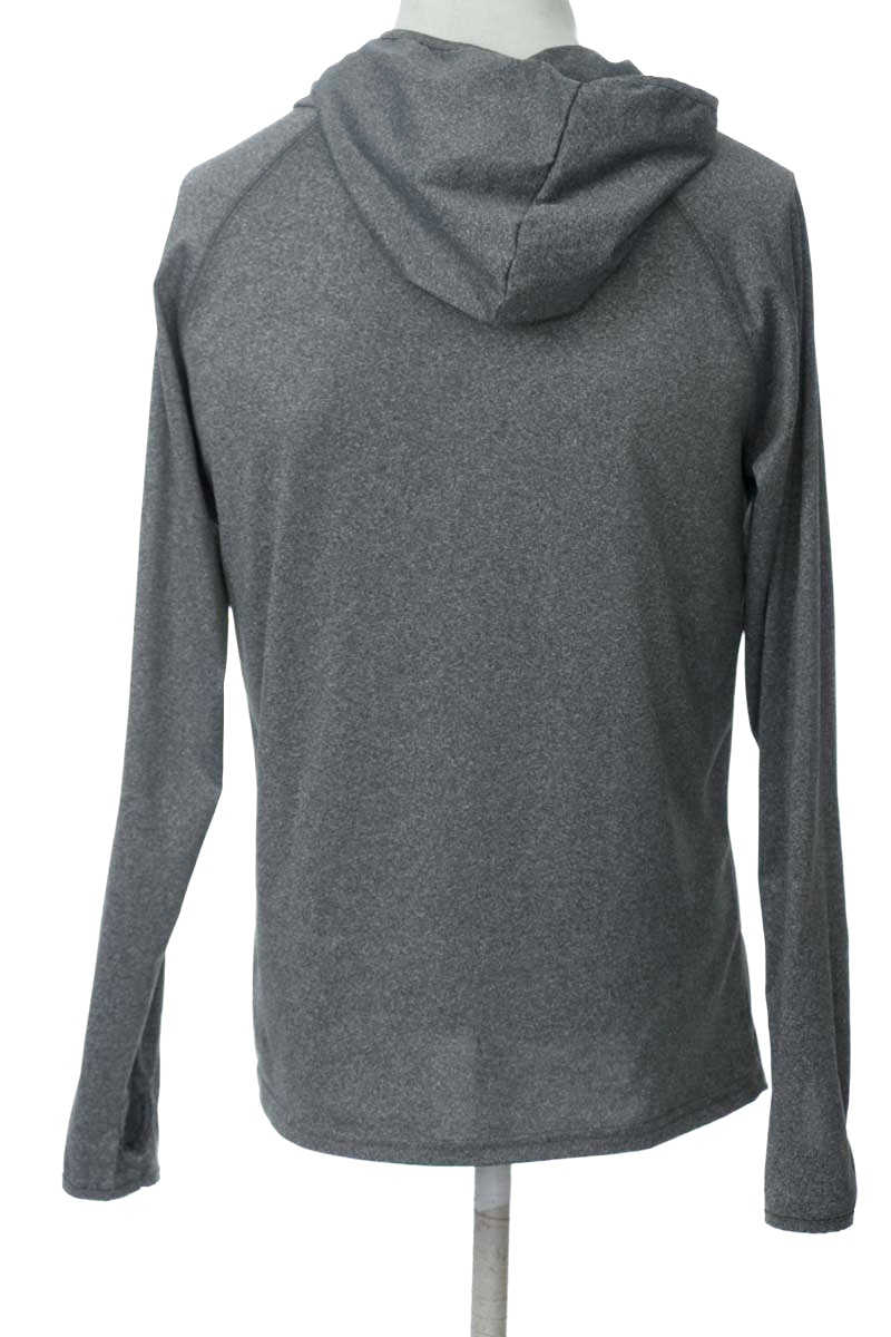 Ropa Deportiva color Gris - Closeando
