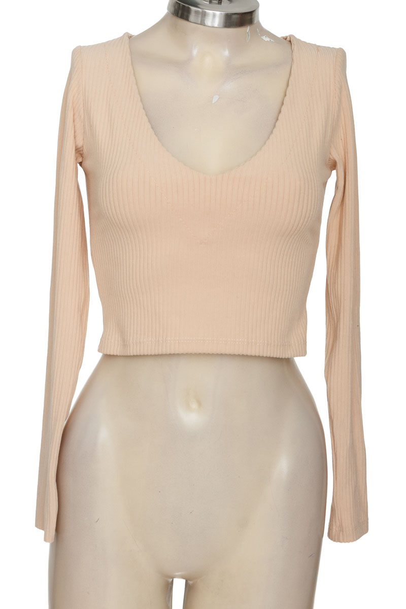 Top / Camiseta color Beige - Closeando