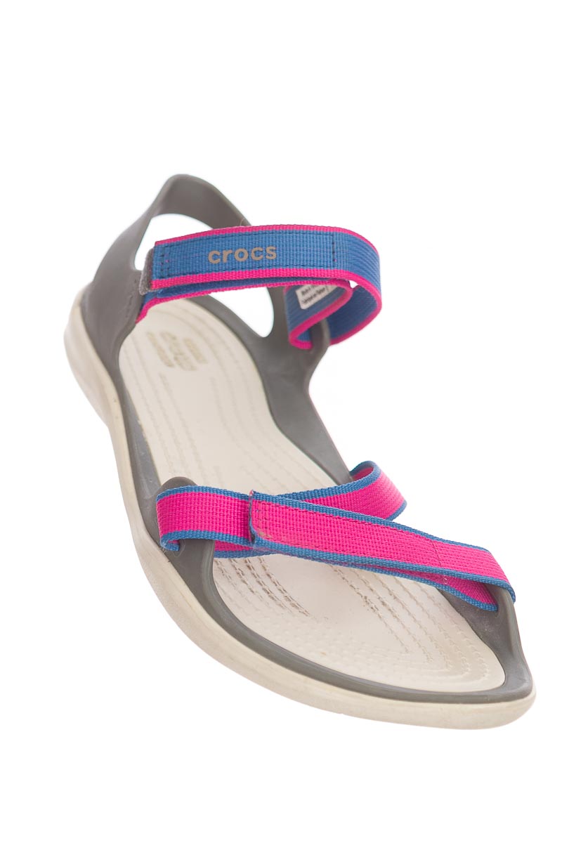 Crocs Ropa de Mujer Hasta 90% Más Económica | Closeando ®