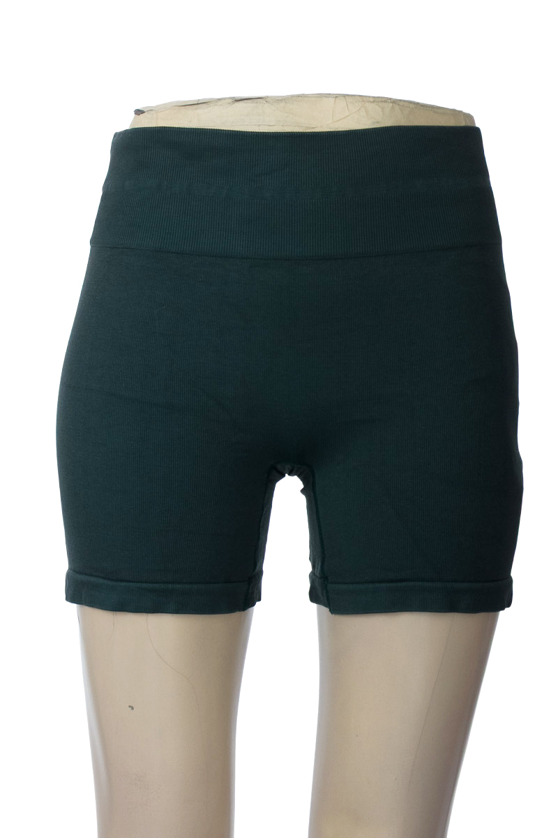 Ropa Deportiva / Salida de Baño color Verde - Closeando