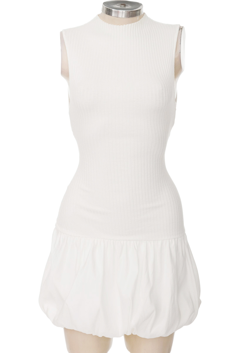 Vestido / Enterizo color Blanco - Zara