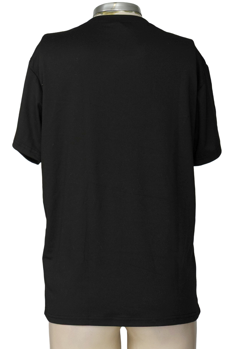 Top / Camiseta color Negro - Closeando