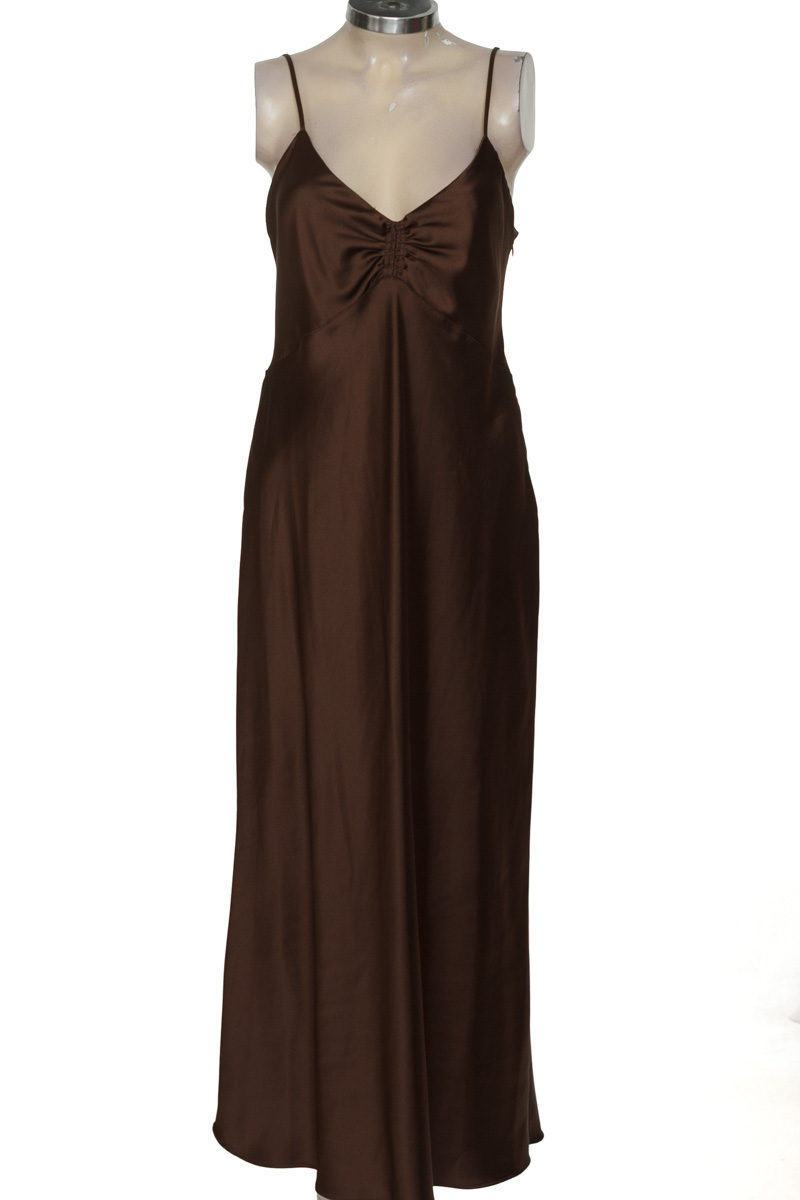 Vestido / Enterizo color Café - Zara