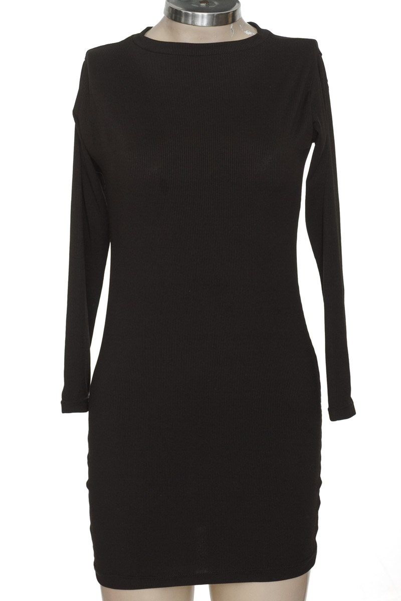 Vestido / Enterizo color Negro - Closeando